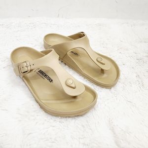 Birkenstock Gizeh essential sandals